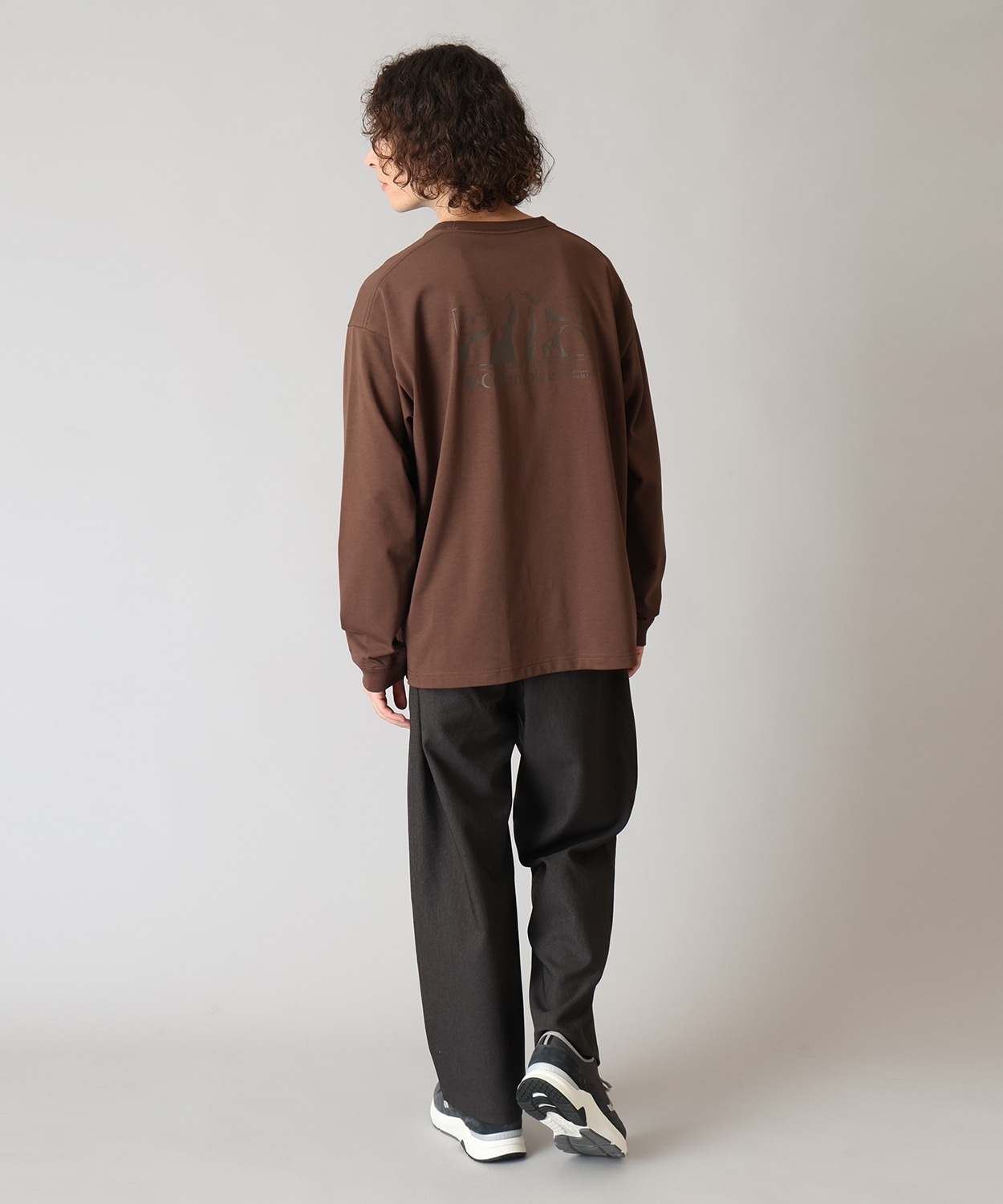 ロマビスタグラフィックロングスリーブTシャツ(XS Tobacco