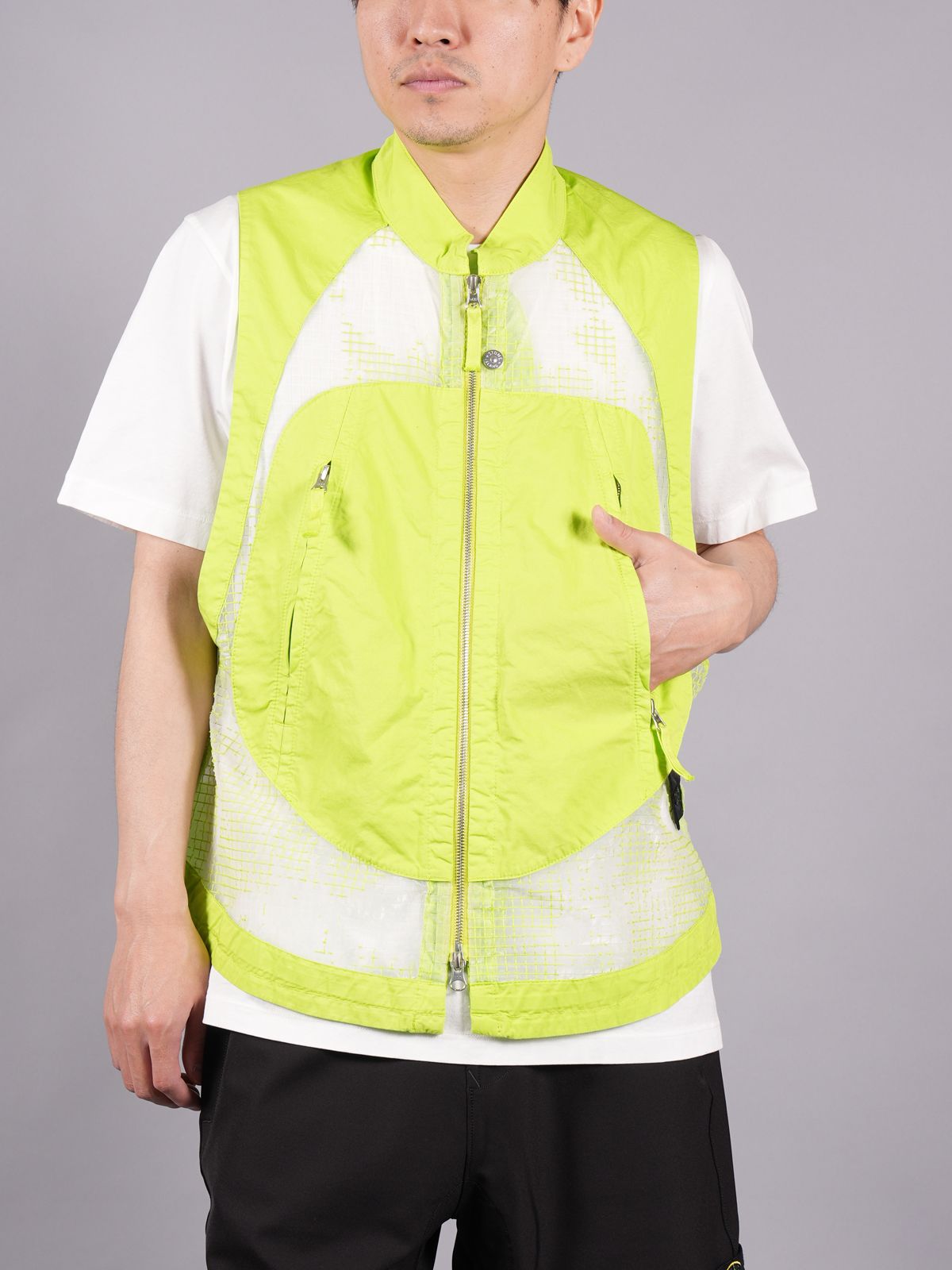 STONE ISLAND SHADOW PROJECT - 【ラスト1点】 G0223 VEST DISTORTED