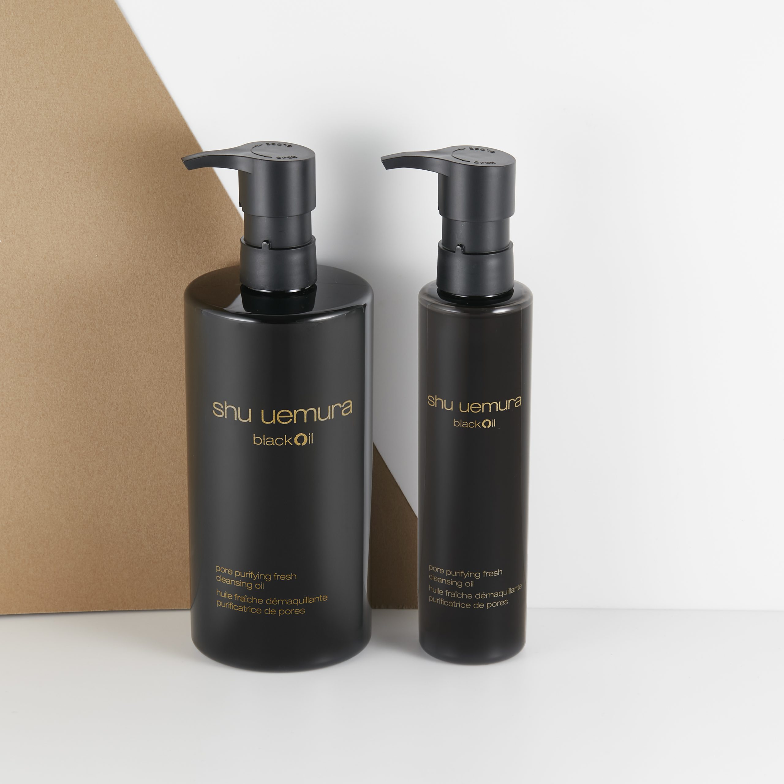 シュウ ウエムラの人気のクレンジングオイルに、洗浄力の高い“備長炭