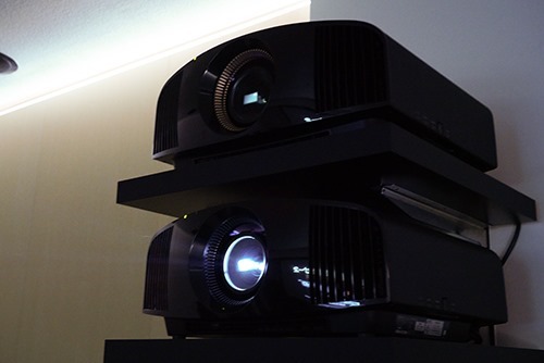 もどきじゃないっ！本物のネイティブ4Kパネル搭載で、手に届きそうな