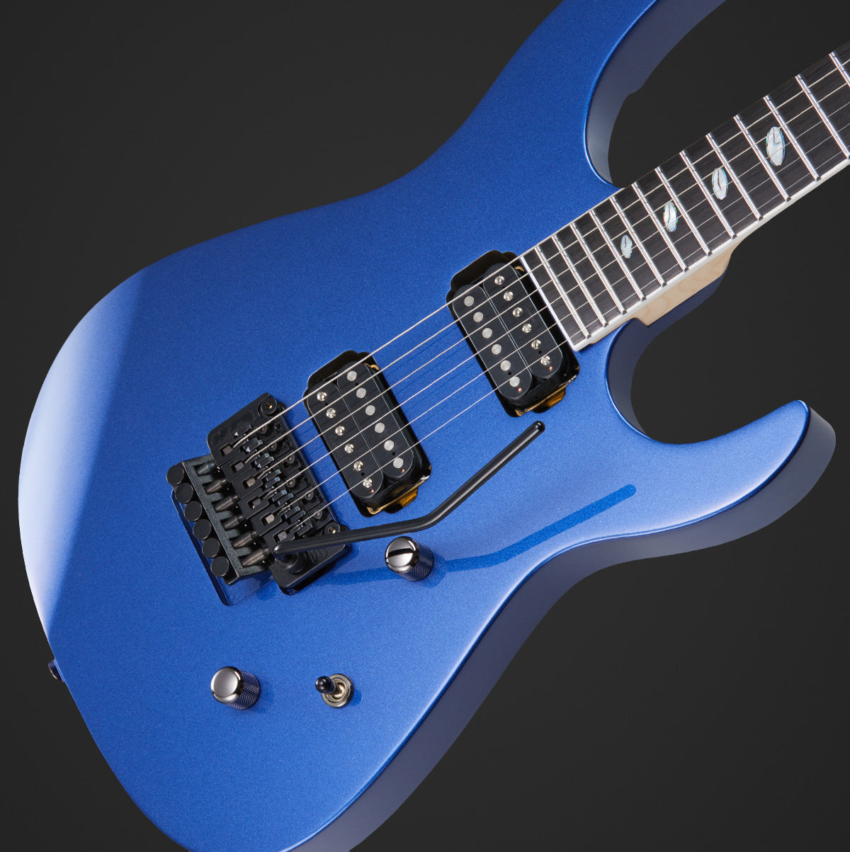 Dellinger II EF/MF – Caparison Guitars