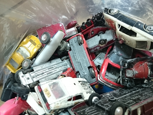 ミニカー買取実績】箱なし・キズあり ミニカー/自動車プラモデル 大量