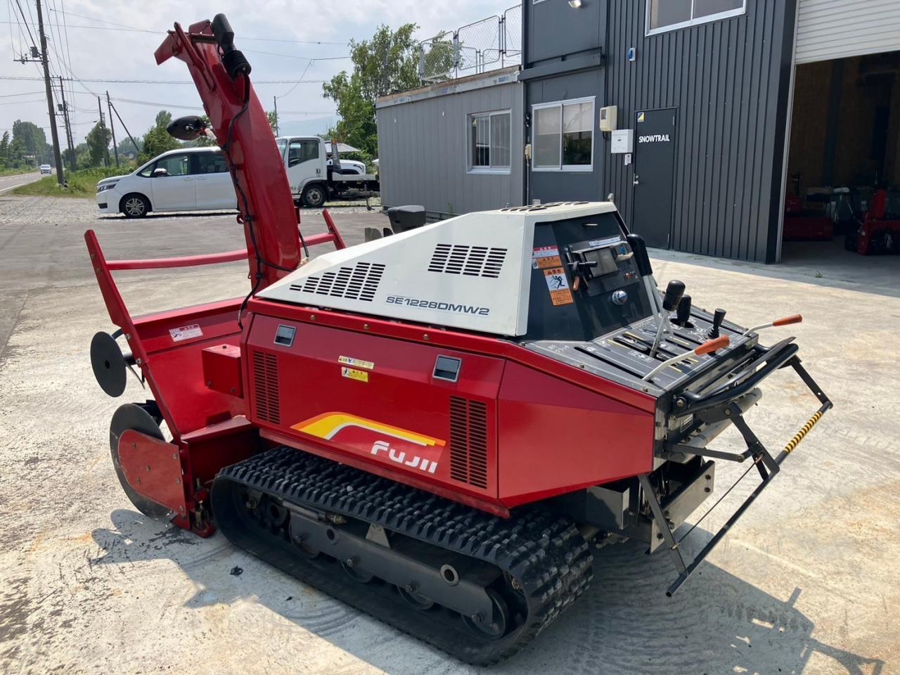 除雪機 フジイ SE1228DMW2 ディーゼルエンジン/大型除雪機｜除雪だよ