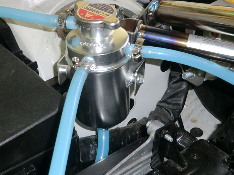 86（ZN6） / BRZ（ZC6）ラジエター リザーバータンク