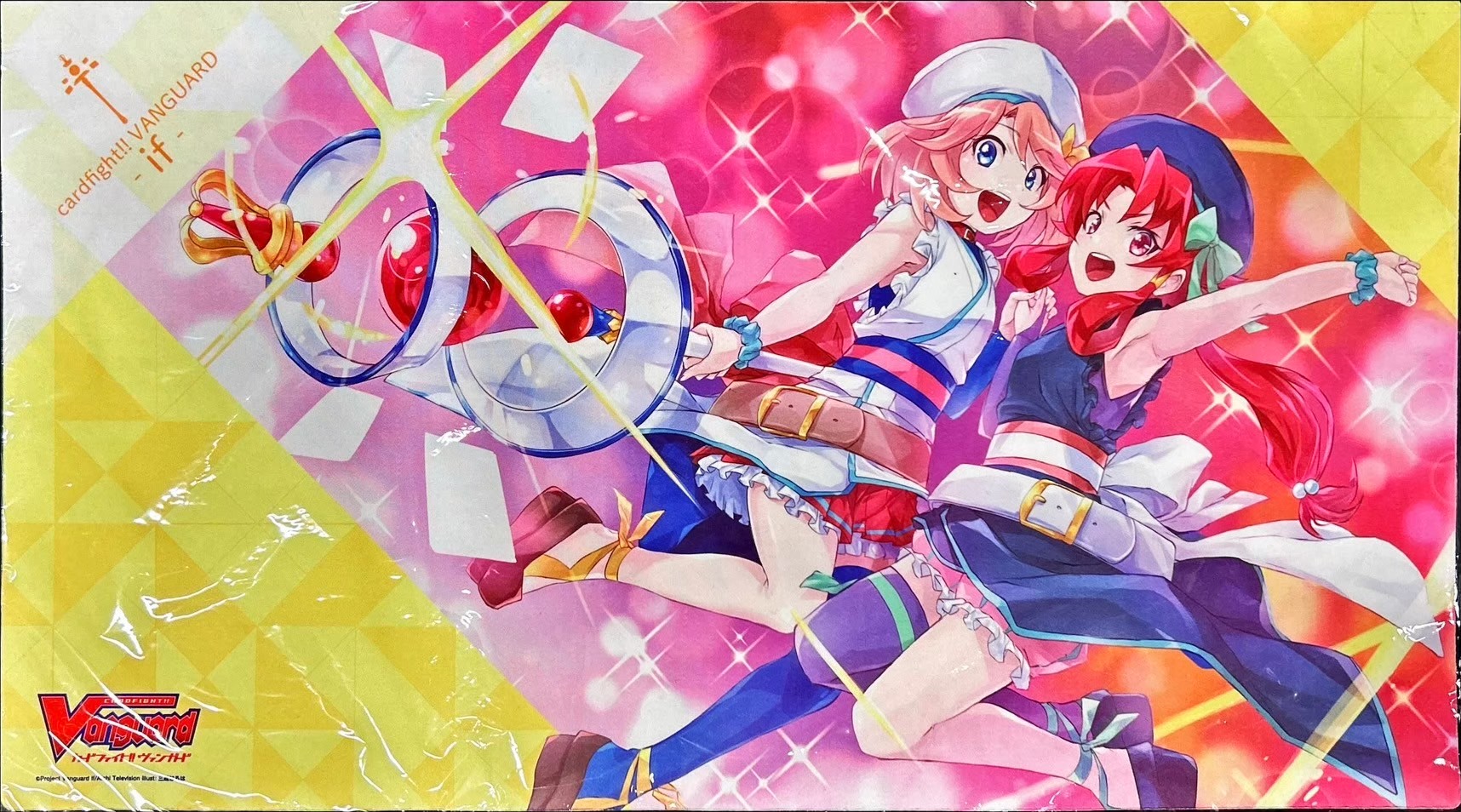 プレイマット『エミ＆シュカ』【-】{-}《サプライ》