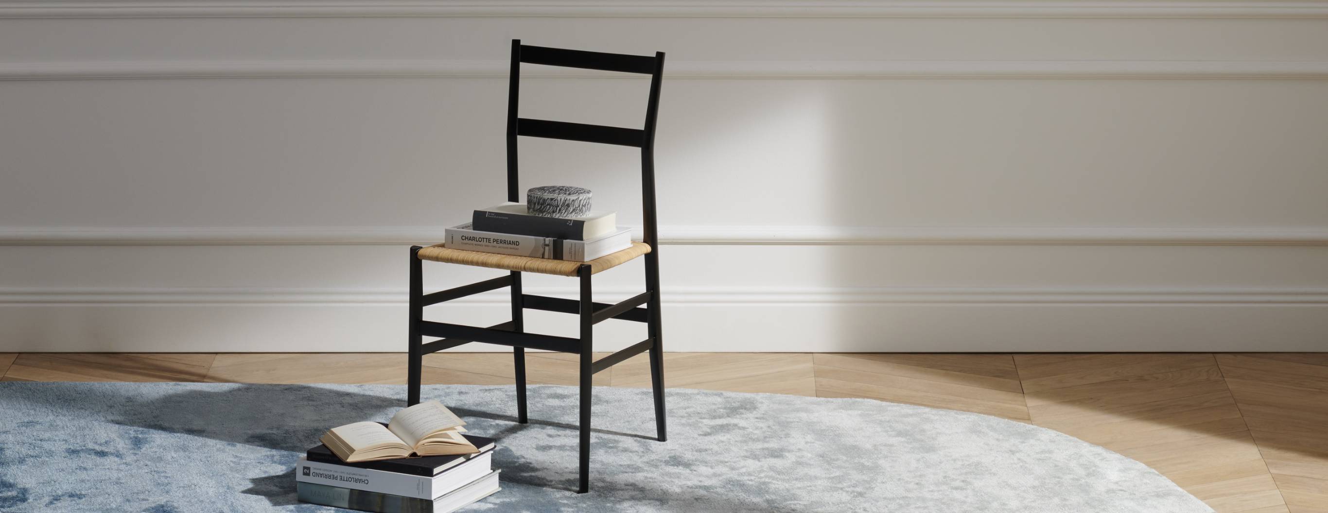 699 SUPERLEGGERA(699 スーパーレジェーラ) 高品質な普通の椅子である