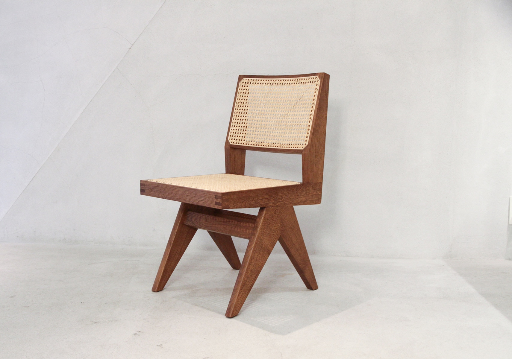 Cassina（カッシーナ）055 CAPITOL COMPLEX CHAIRキャピトル