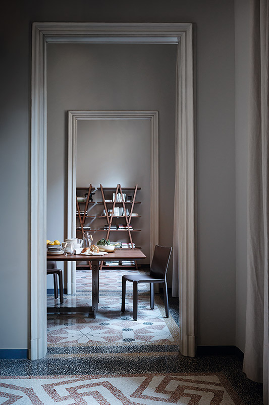 412 CAB（キャブ アームレスチェア） Cassina | カッシーナ・イクスシー