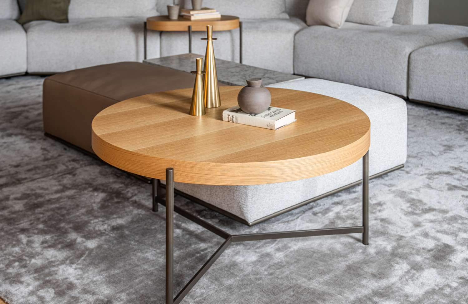 BRIDGE side table（ブリッジ サイドテーブル）IXC | カッシーナ