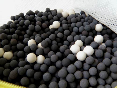 遠赤外線セラミックボール 直径12mm/250g [セラミック＆鉱石本舗]