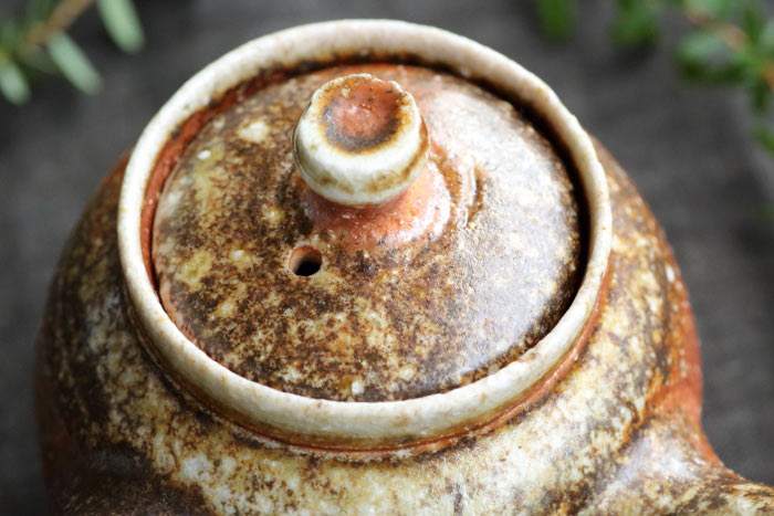 大西忠左 信楽自然ビードロ釉急須 荒土穴窯焼成 満150ml 信楽町指定