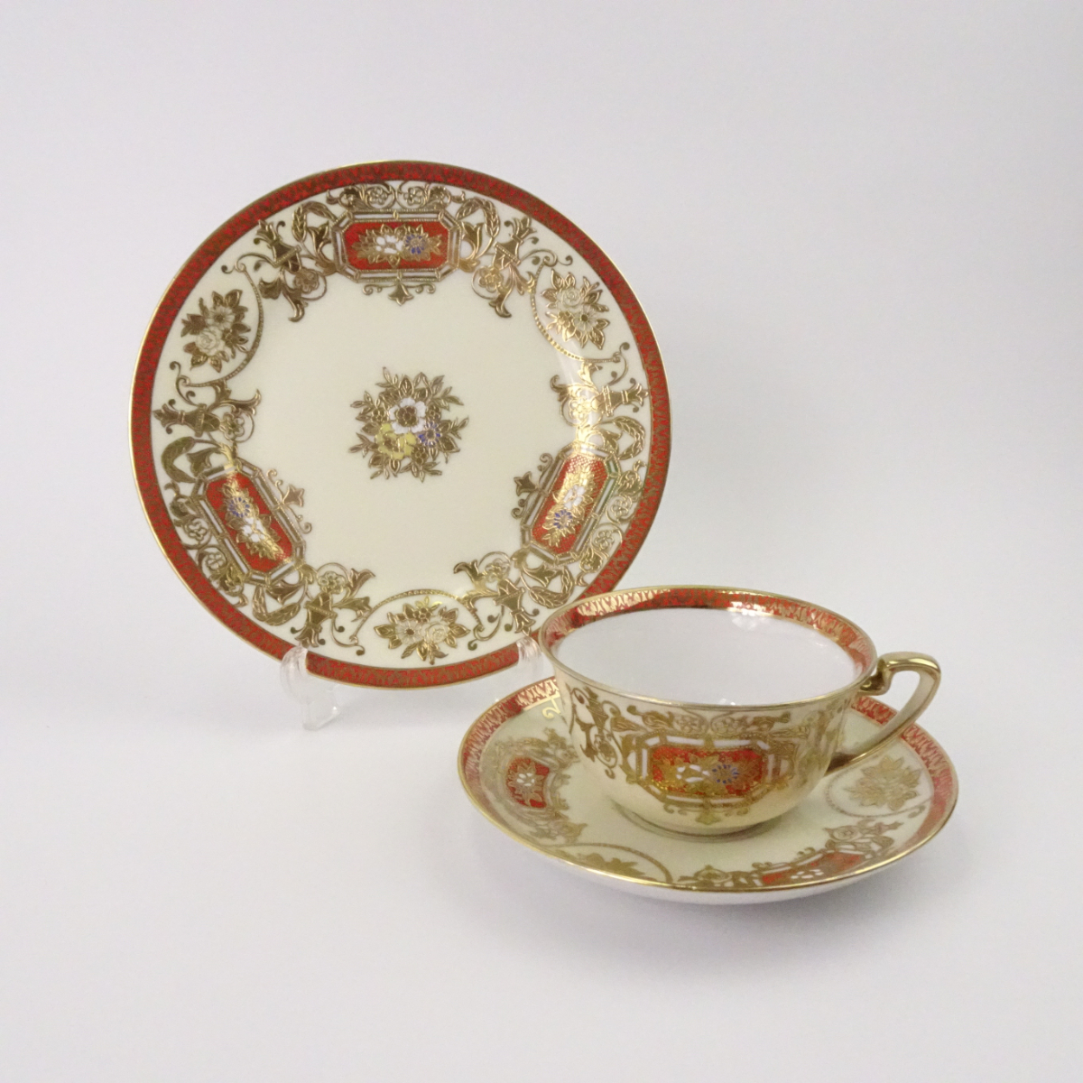 オールドノリタケ 花文朱窓図 金彩 カップ＆ソーサー トリオ 里帰り品