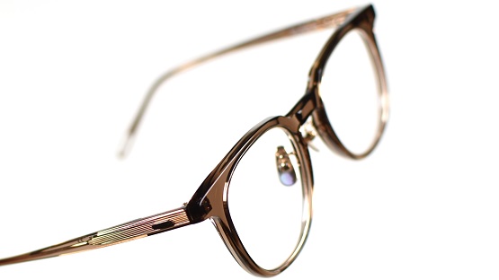 フランスの風を纏ったような “ 魅力的な瞳 ”をアピール！YUICHI TOYAMA