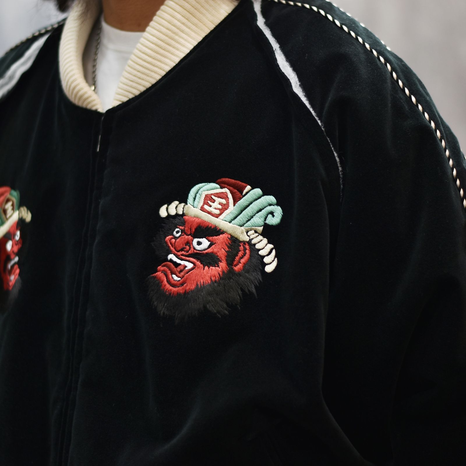 el conductorH - VELVETEEN YAMA KING EMBROIDERED SOUVENIR JKT