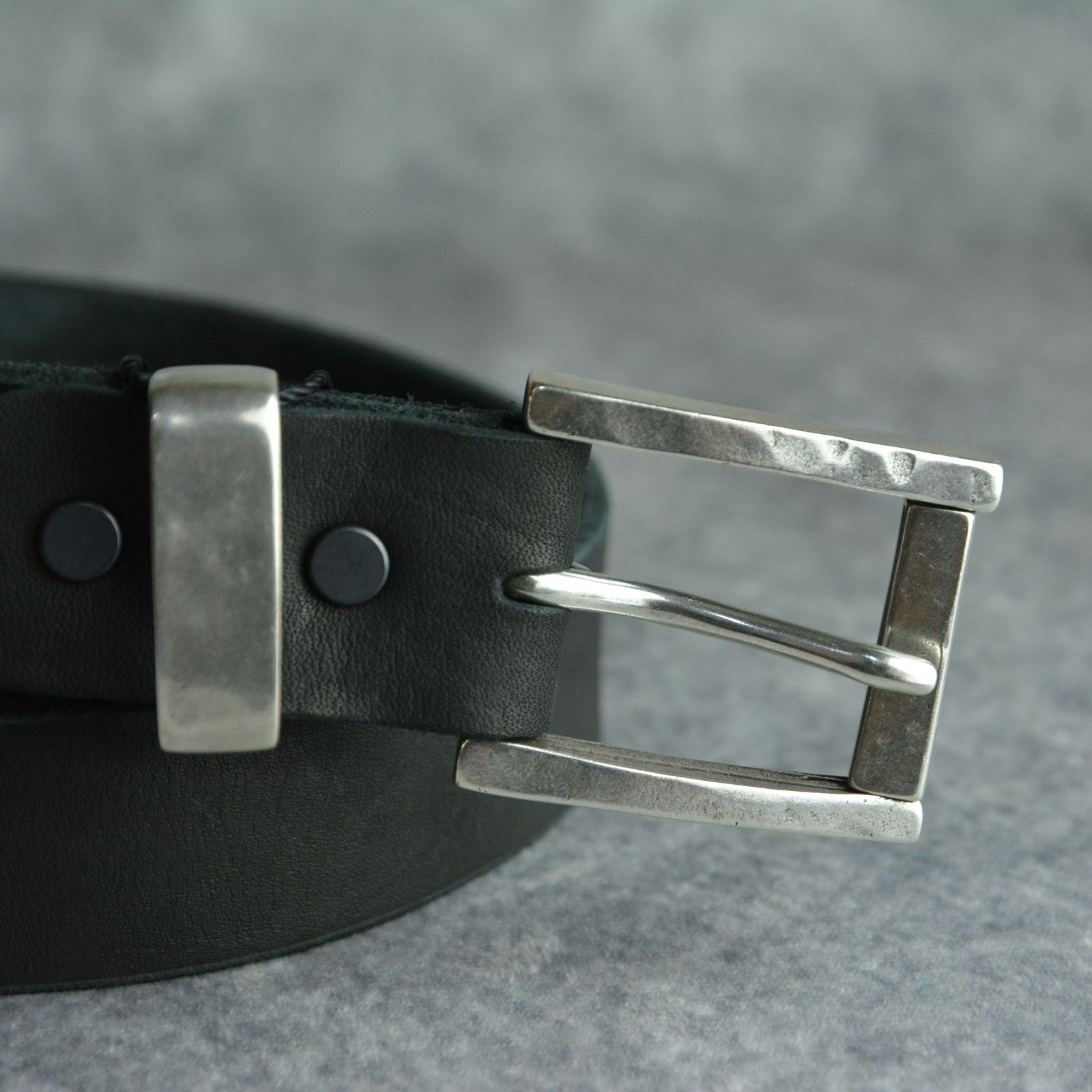 ISAMU KATAYAMA BACKLASH - ダブルショルダーレザー 製品染めベルト