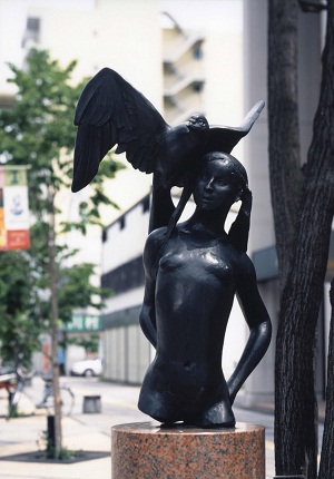 旭川の野外彫刻 鳥人譜 | 旭川市