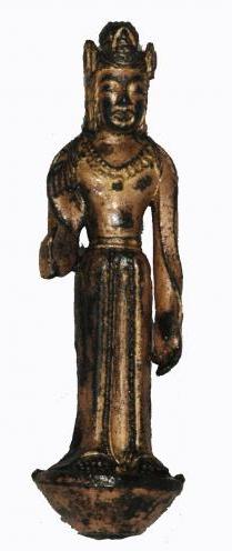 甲府市／銅造観世音菩薩立像