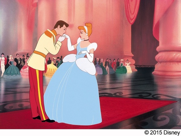 ディズニー『シンデレラ』すべての始まりはここから…”12時の鐘”シーン