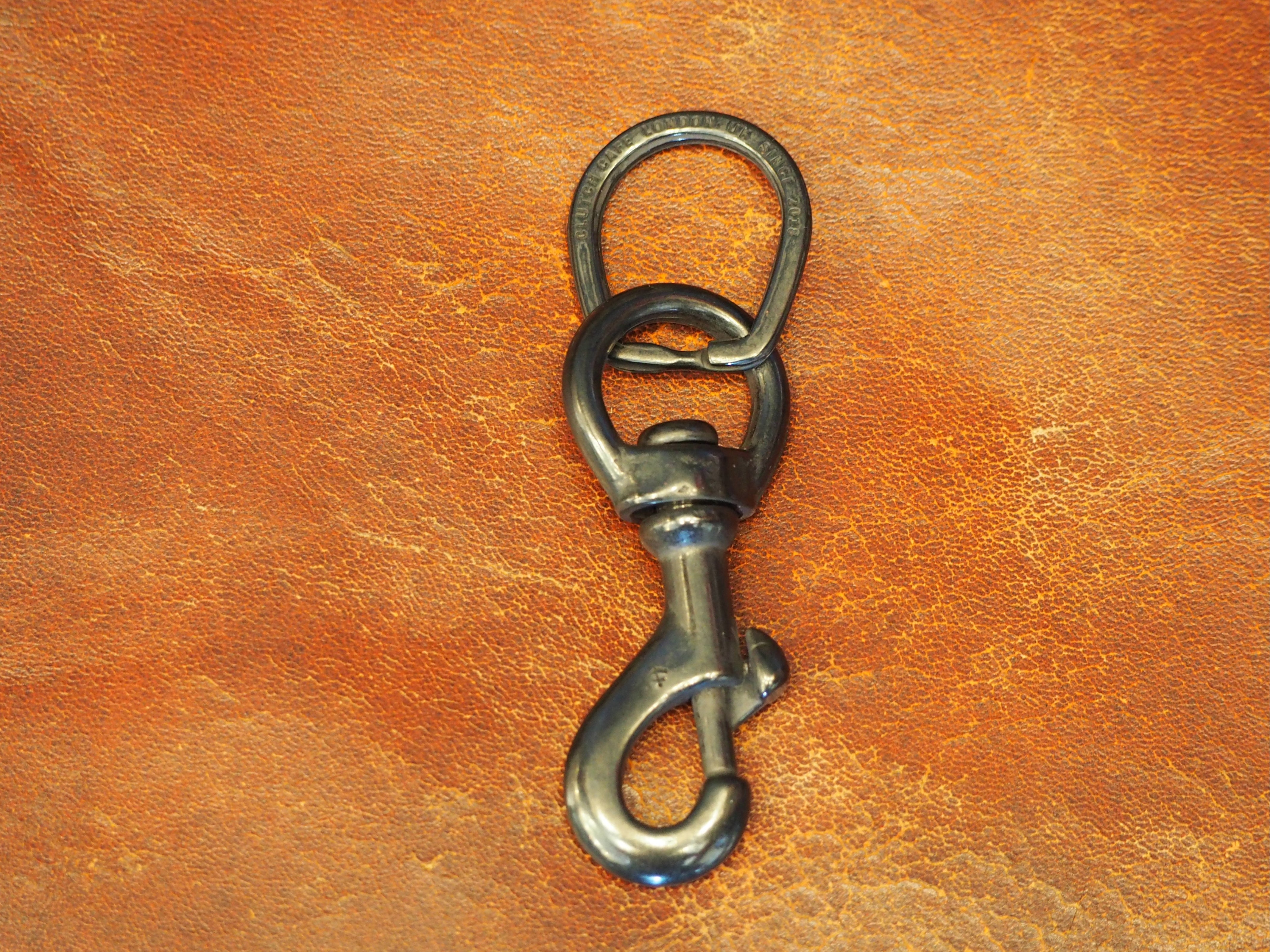 CLUTCH CAFE LONDON ホースシューキーリング ブラックニッケル