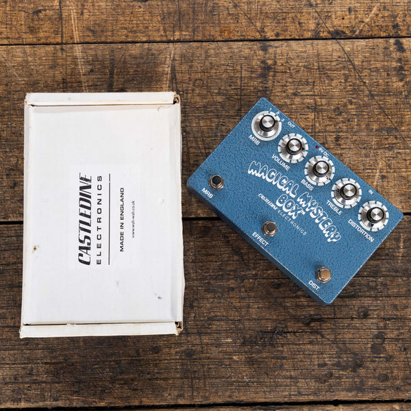 Castledine Electronics Magical Mystery Box – Clingan Guitars