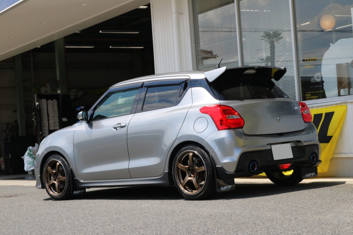 ZC33SスイフトスポーツにアドバンレーシングTC4の17インチを装着したら