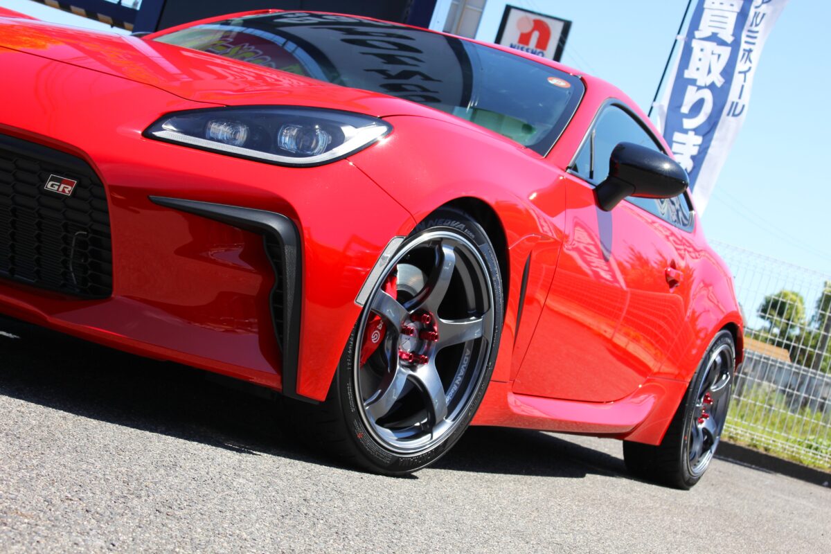 ZN8 GR86】王道5本スポーク！アドバンTC-4にハイグリップタイヤ”ネオバ