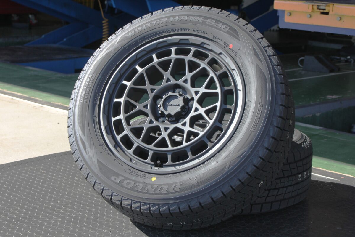 冬もカッコよくドレスアップ！CX-5にマッドヴァンス XタイプMと