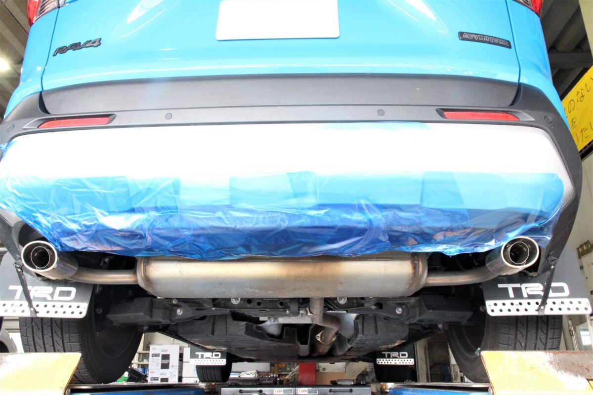 RAV4にCURT（カート）ヒッチメンバーを即決にてお取り付け。 | 知立店