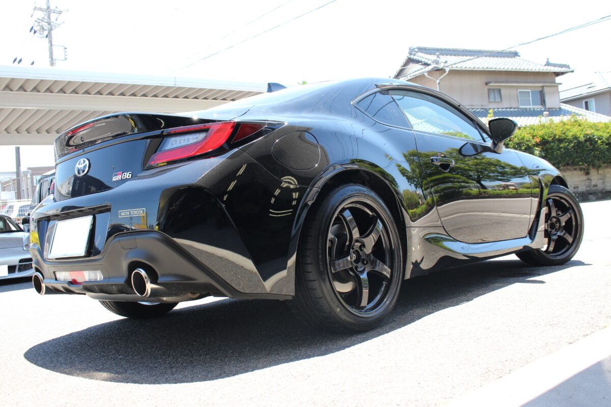 ZN8】GR86にレイズ グラムライツ57CR スペックM取り付け！！ | 一宮店