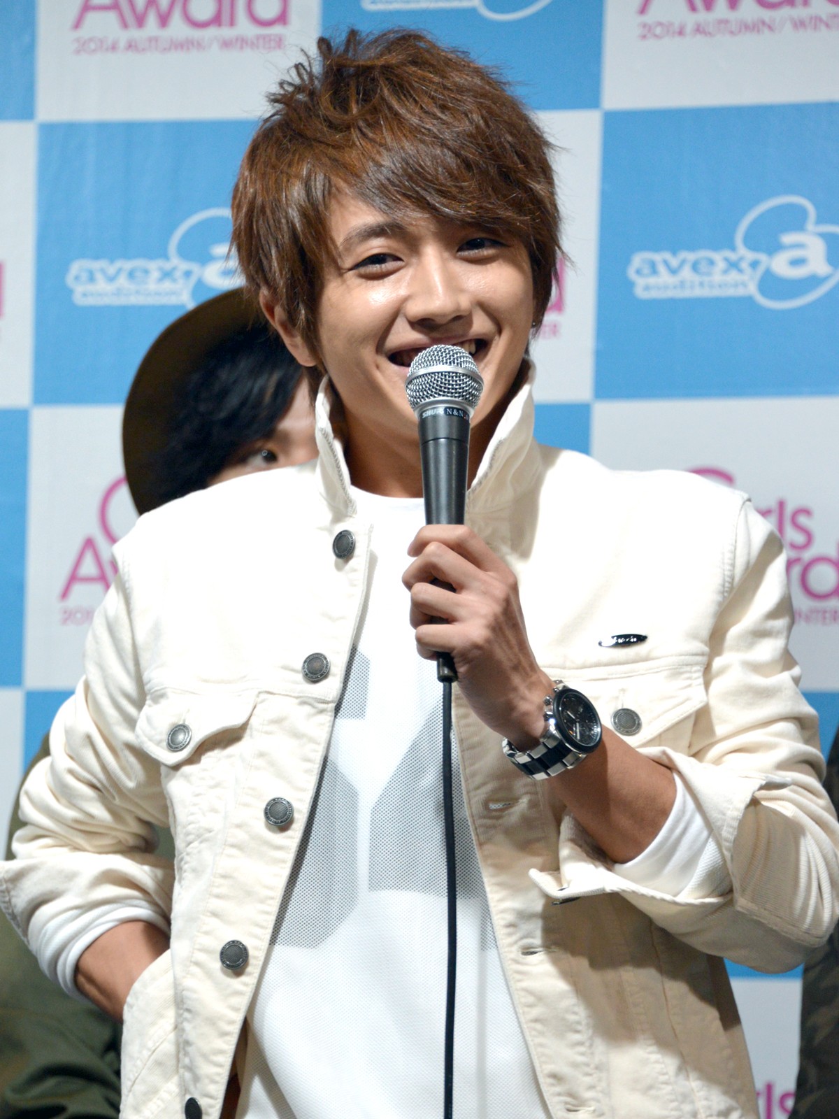 AAA西島隆弘「自分に武器を持った人がいい」、avex男性限定