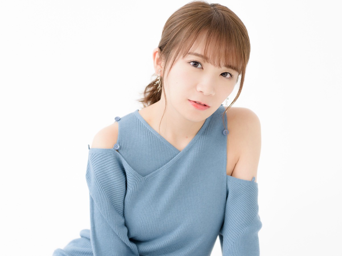 乃木坂46・秋元真夏、初のランジェリー撮影に「もう1枚着なくて大丈夫