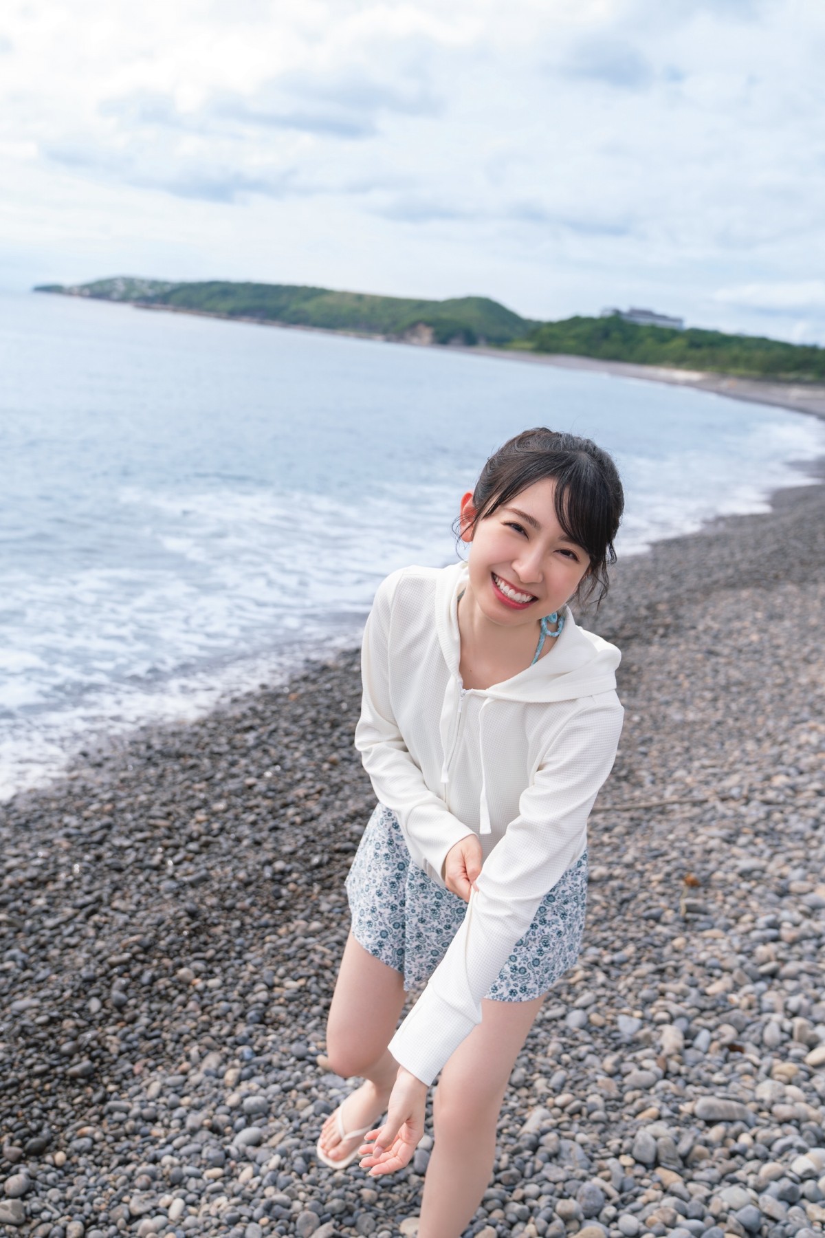 写真）日向坂46・金村美玖、人生初の水着撮影カット公開「恥ずかしすぎ