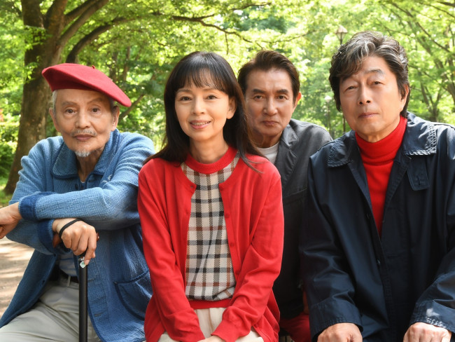 話題の23歳美女「昭和すぎる」ショットに衝撃 松田聖子＆工藤静香への