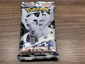 ポケカ新弾「ホワイトフレア」デラックス版を開封！ AR1枚確定＆1