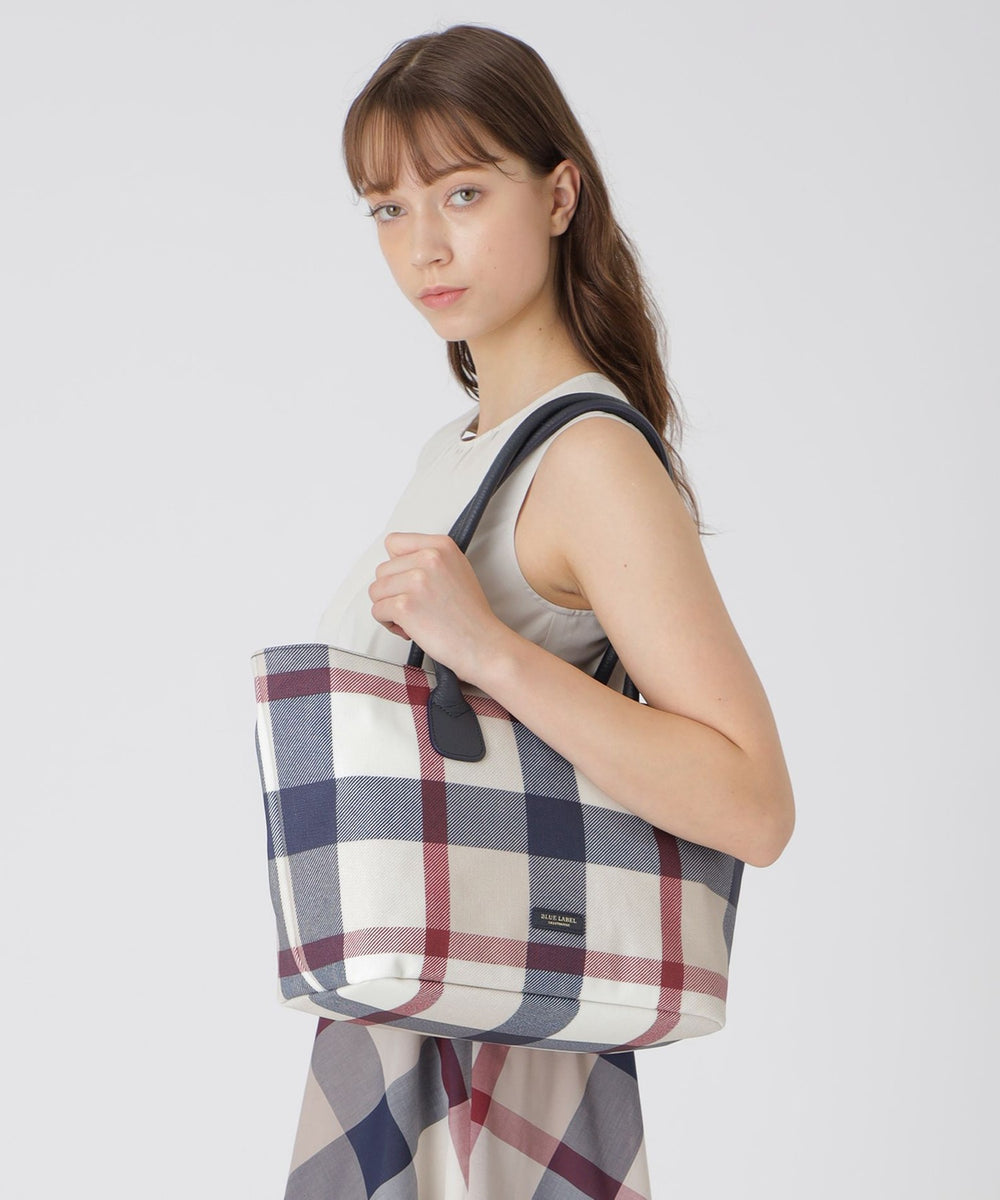 クレストブリッジチェックPVCトート（バッグ）｜BLUE LABEL