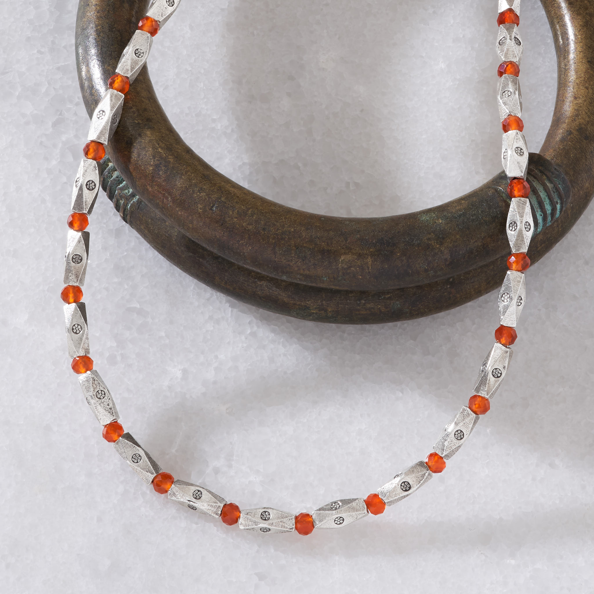 カレン族シルバー 照り映えるオレンジ カーネリアン ビーズ ネックレス
