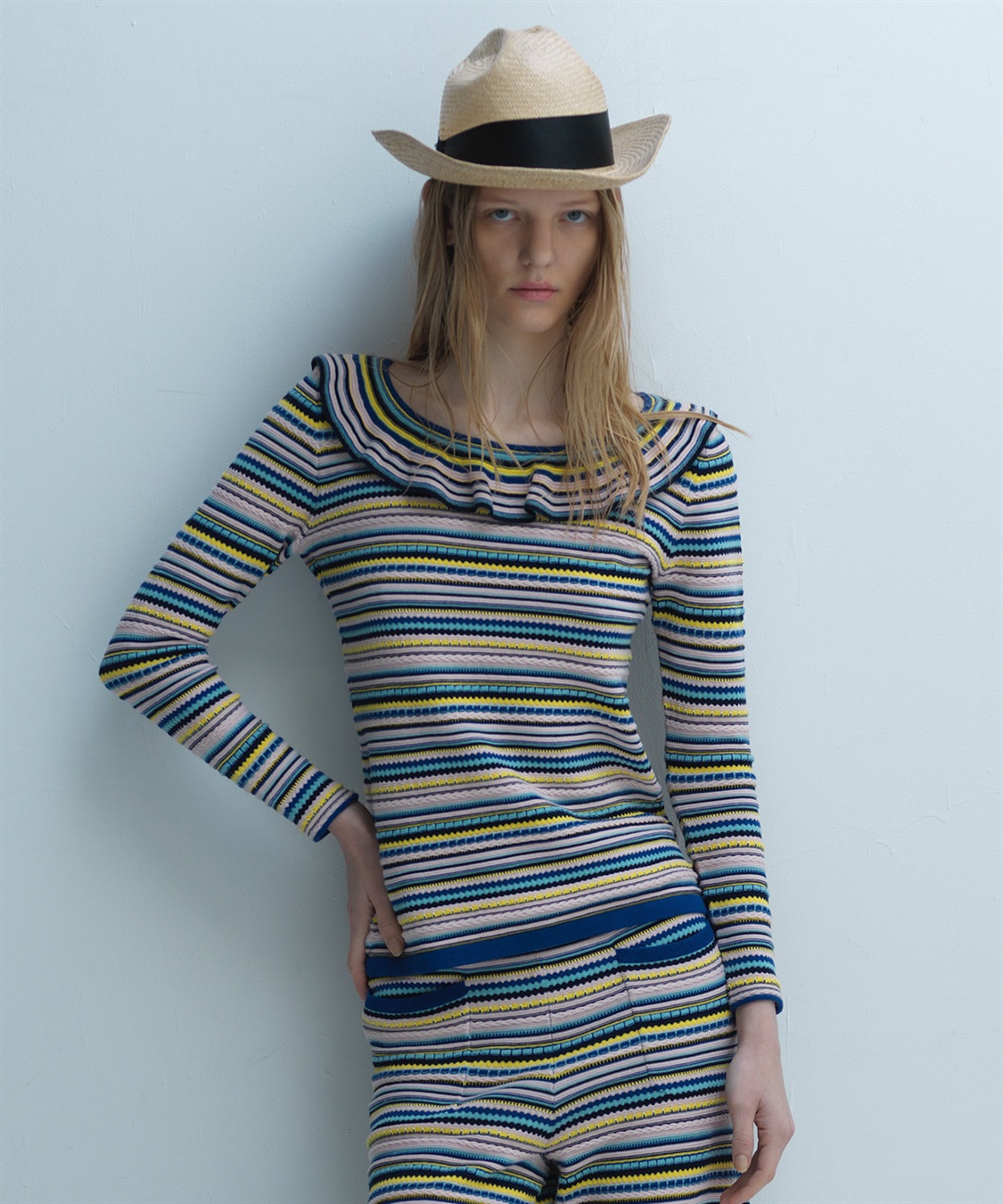 マルチボーダー柄フレアネックニット 49AV JUNKO SHIMADA｜クロス