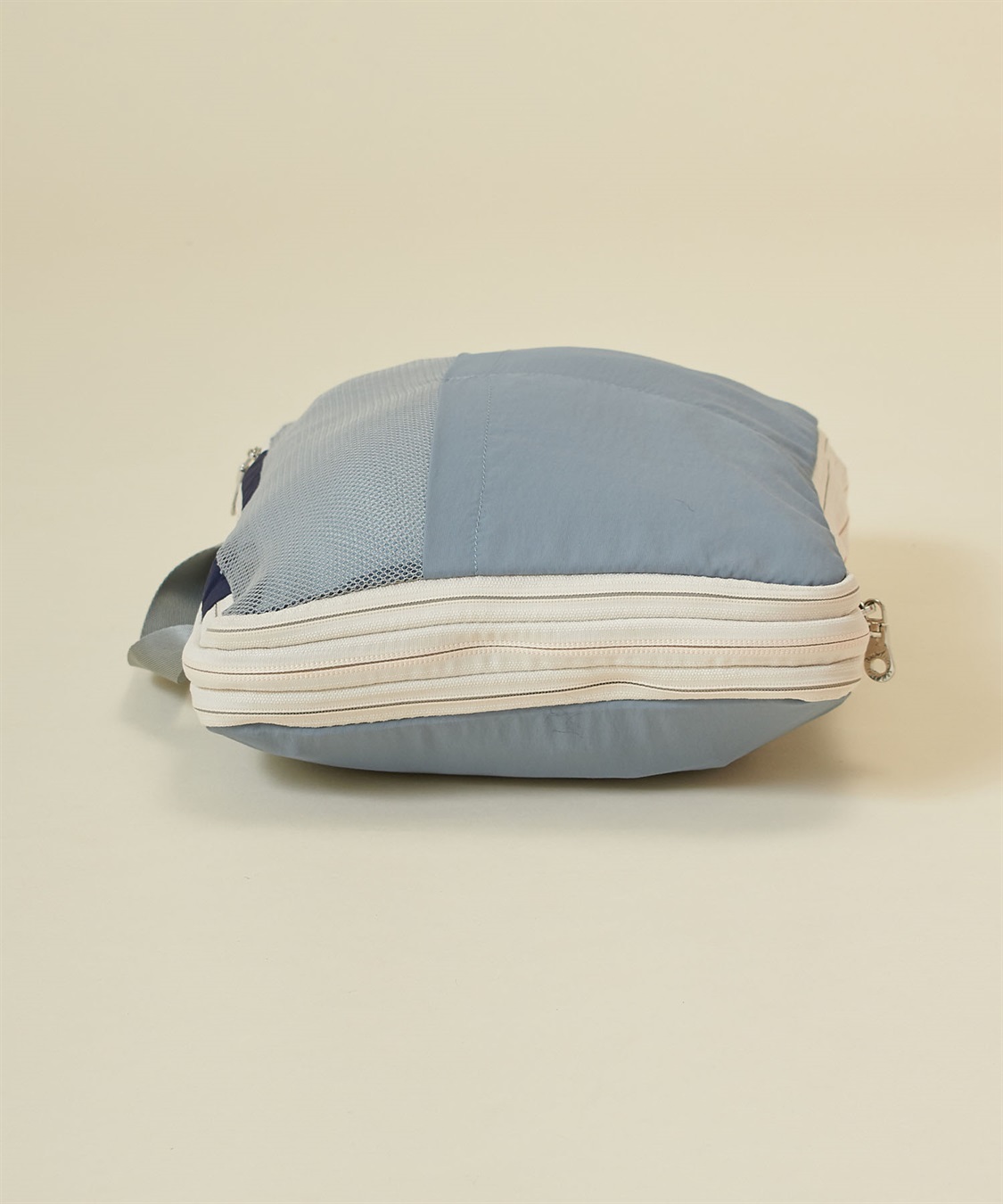 TRIP.INN】 圧縮消臭ポーチ M Life Style by cross marche｜クロス