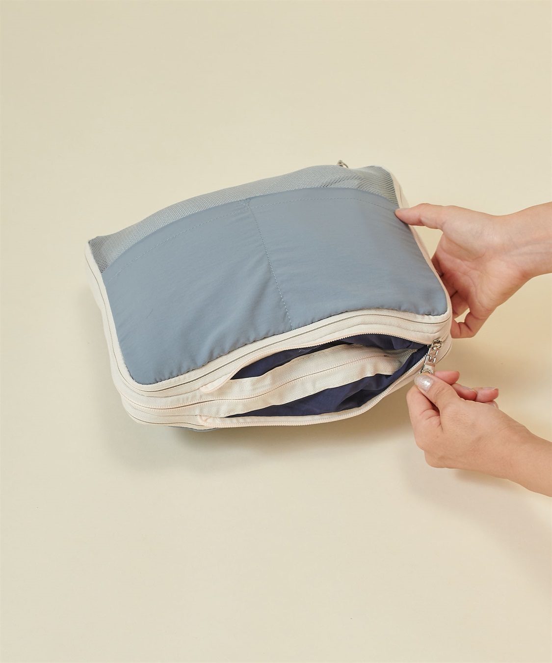 TRIP.INN】 圧縮消臭ポーチ M Life Style by cross marche｜クロス