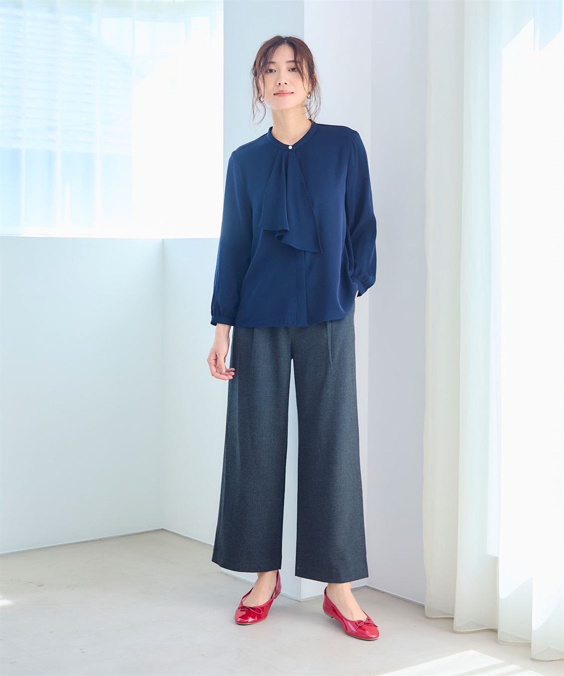 洗える》正解 ラッフルフリルブラウス【CF/クロスファンクション