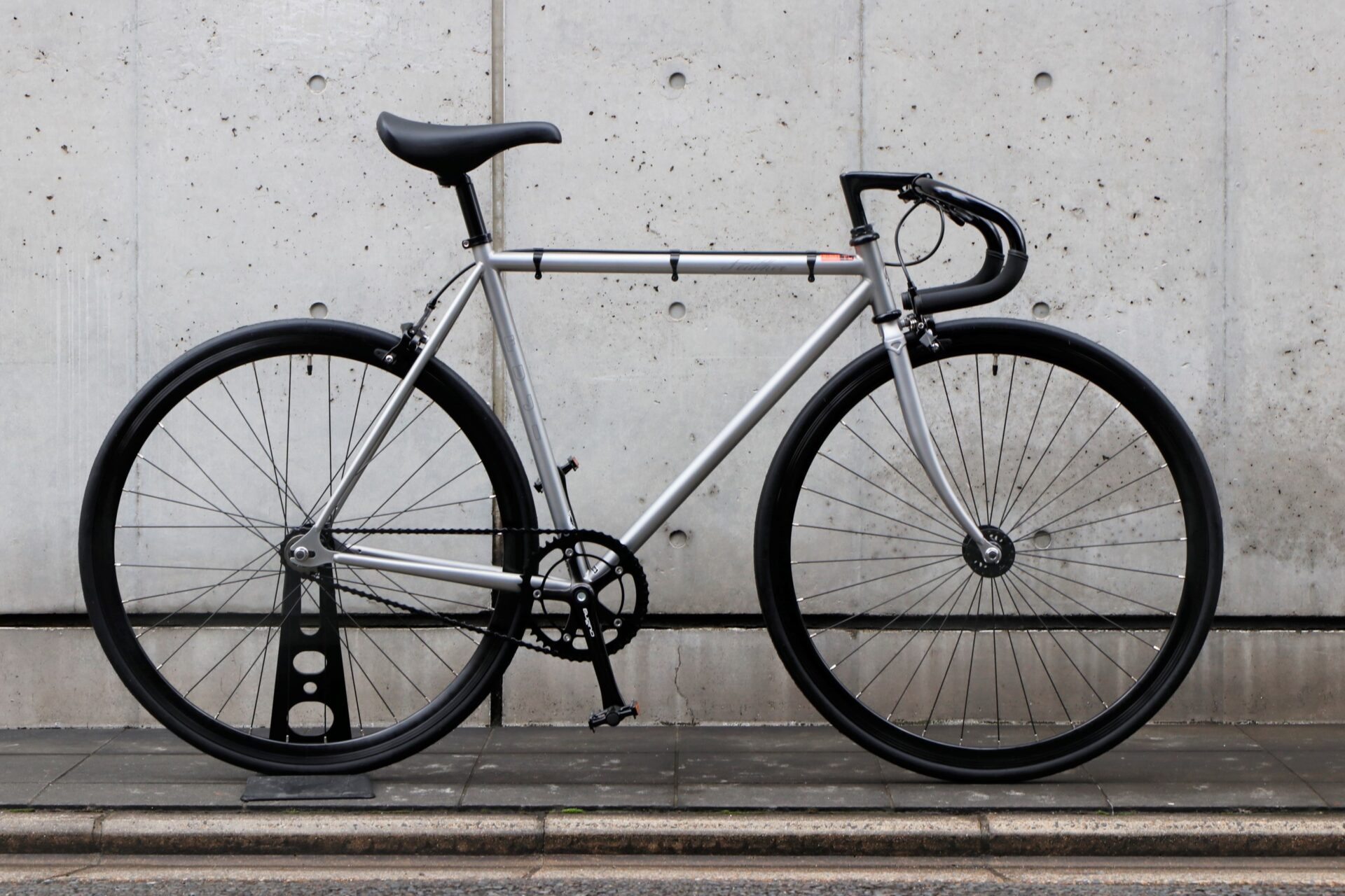 シンプルデザイン＆高い品質＆コストパフォーマンス！ 永く愛用できる