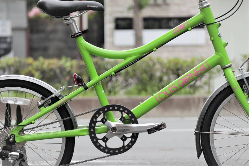 中古ミニベロ】緊張感なく乗れて安定感のあるオシャレなデザインが特徴