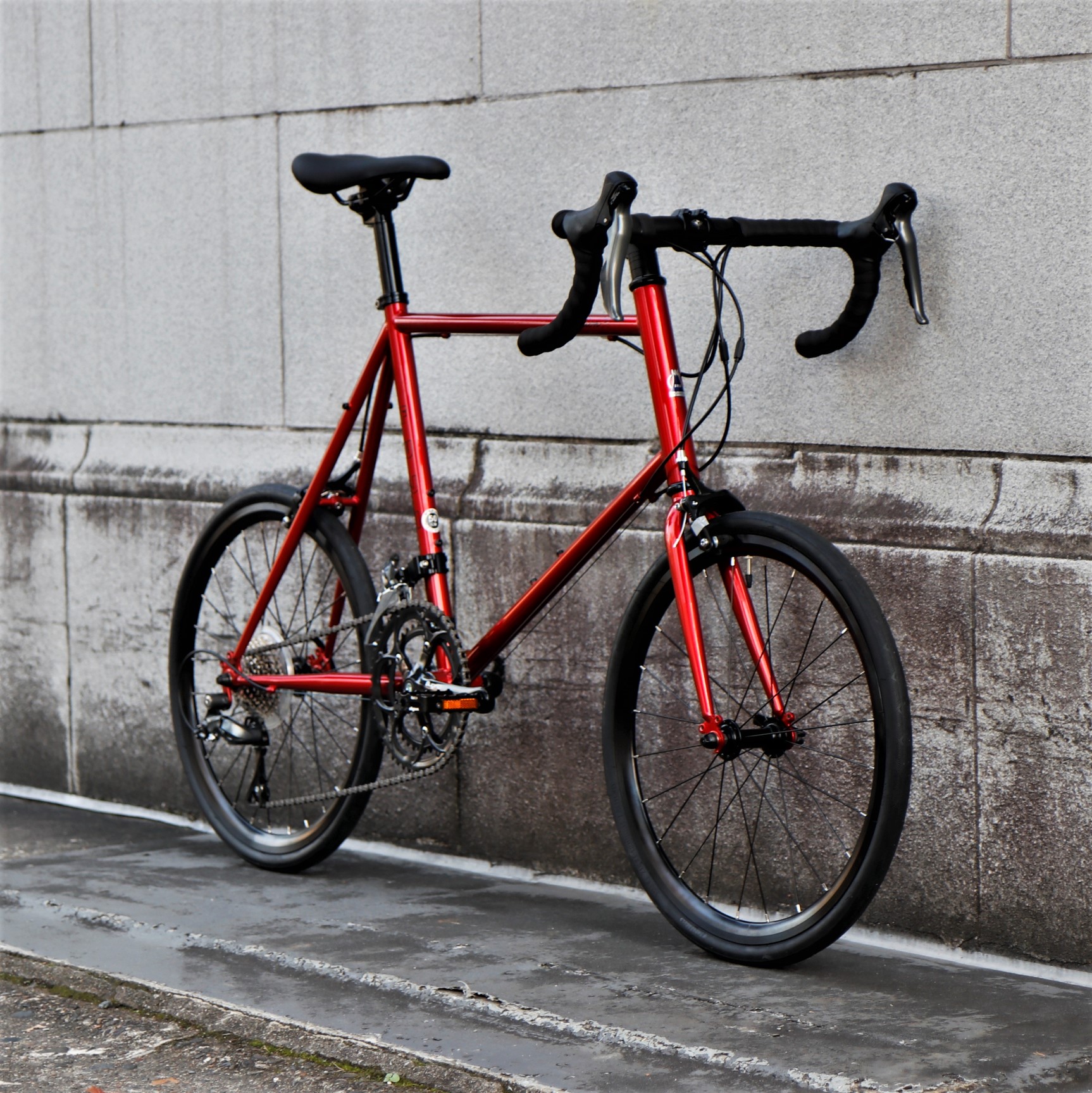 再入荷】クラシカルなホリゾンタルフレームxロードバイク