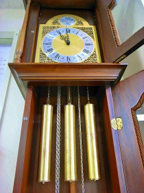 Tempus Fugit (FHS) ヘルムレ ホールクロック修理 - 時計修理