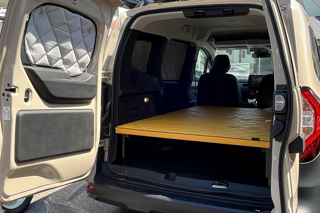 カングーベッドキット 取付事例 カラーリングご紹介 | News & Blog