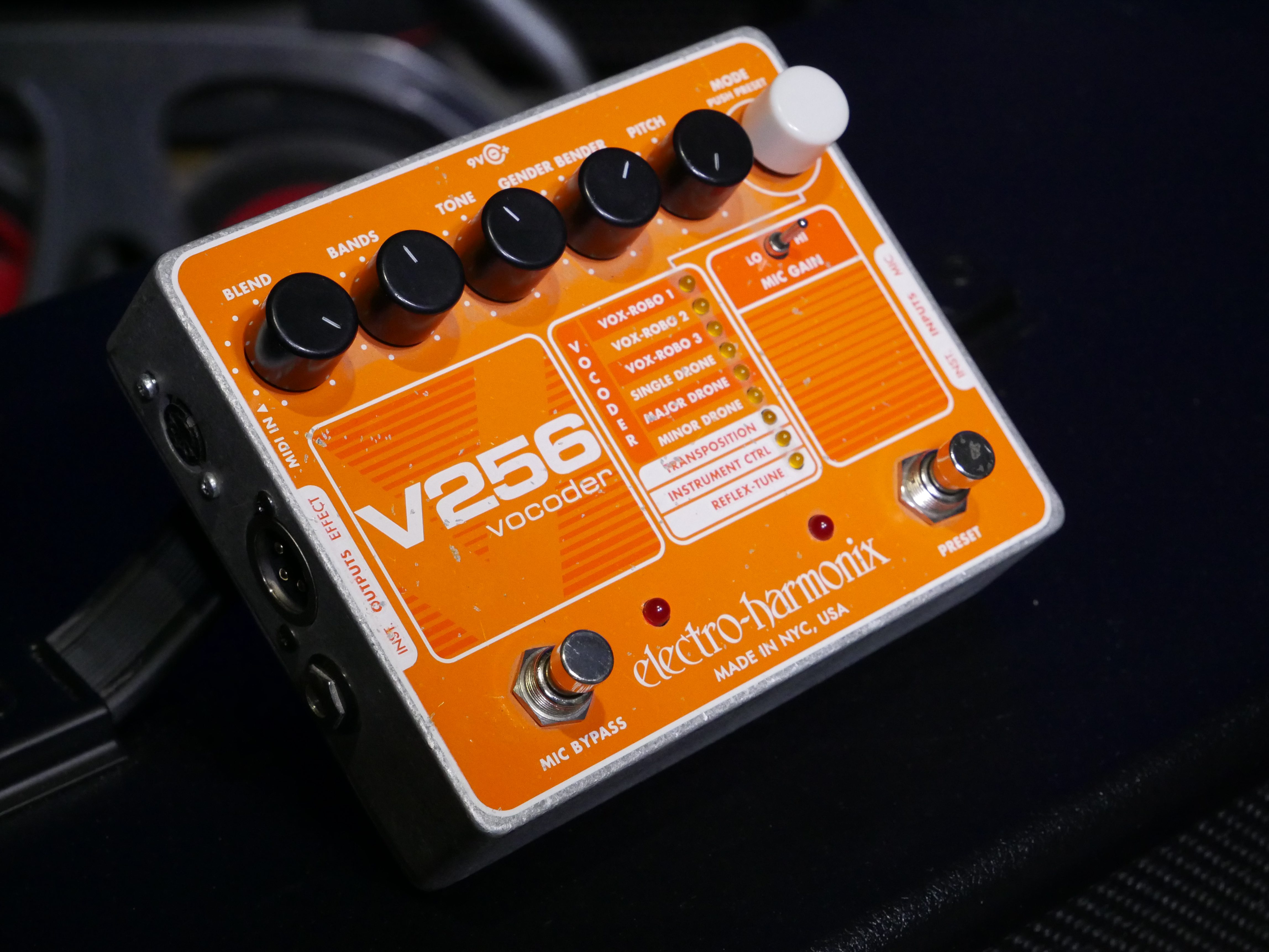 Test: Electro Harmonix V256 Vocoder & Auto Tune Pedal - AMAZONA.de