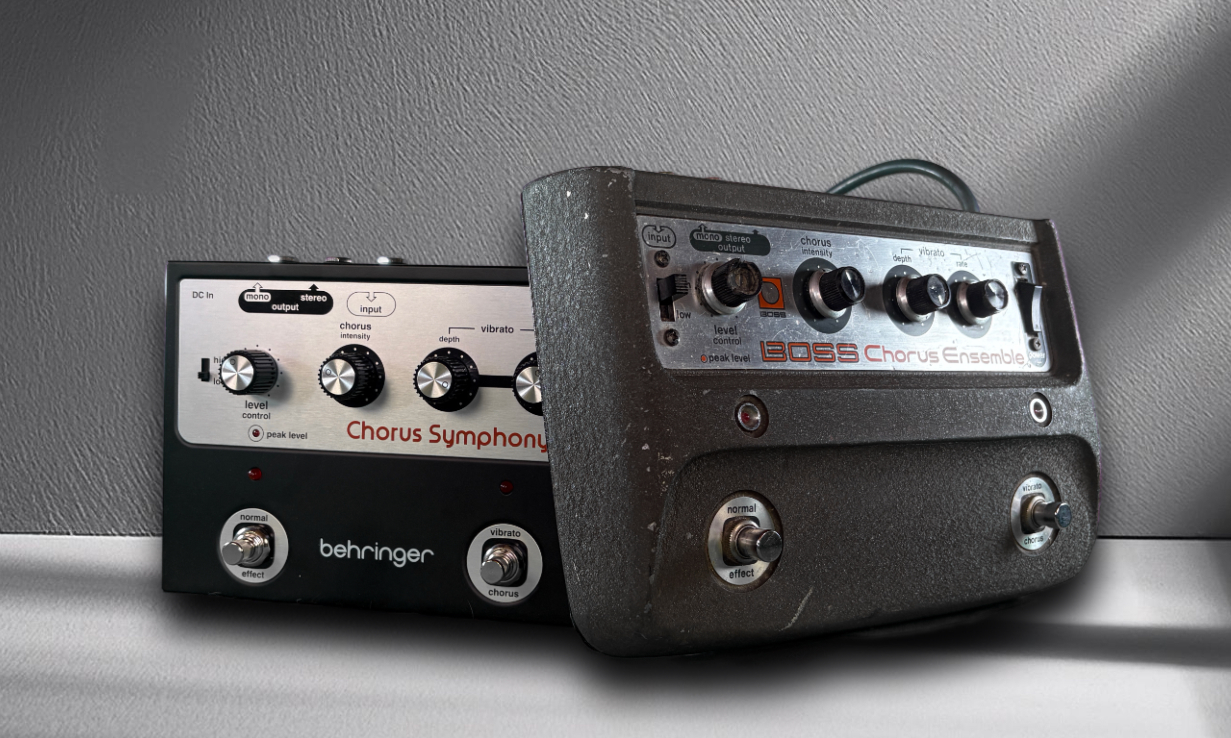 Vergleich: Behringer Chorus Symphony und Boss CE-1 - AMAZONA.de