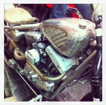 W.T.F Series SHOVEL ロッカーカバー - EMD | アンバーピース