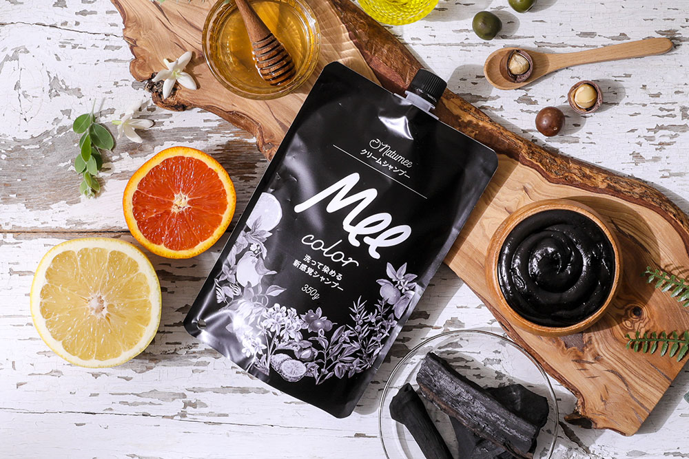 クリームシャンプーmee colorで白髪は本当に染まる？染まらない？評判