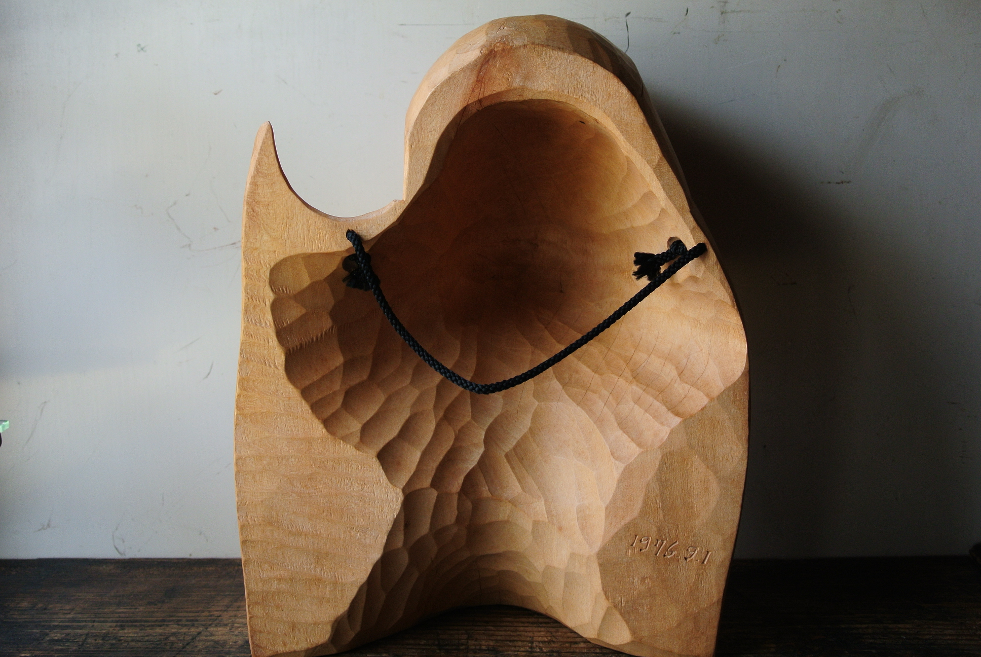 瀧口政満 作 アイヌ・メノコ 胸像 木彫 - アンティーク雑貨・古道具の